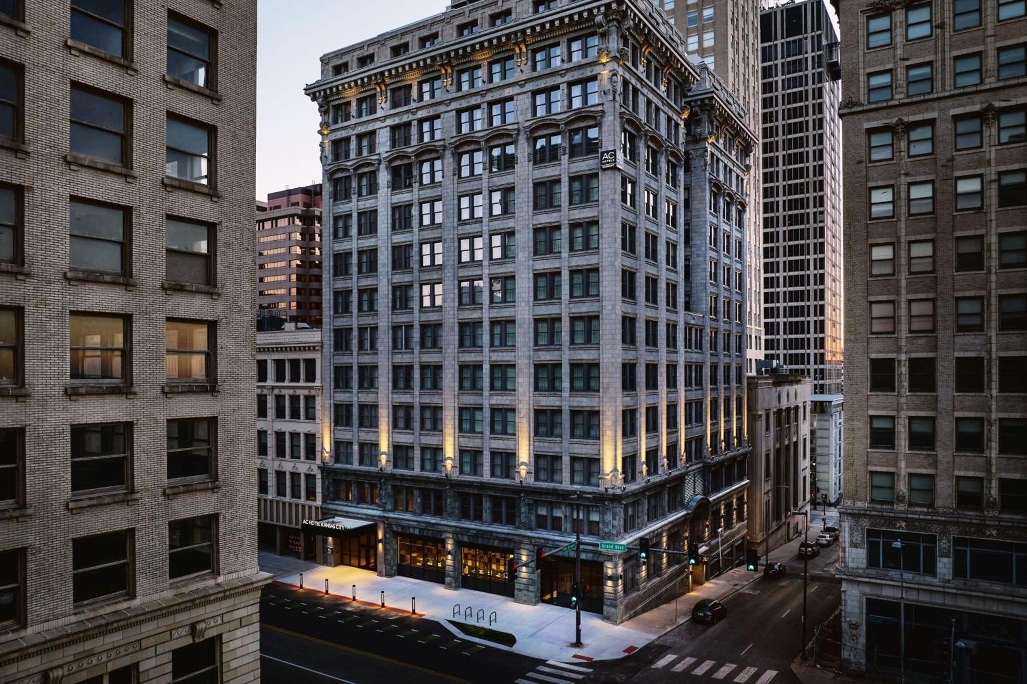 Ac Hotel By Marriott Kansas City Downtown Exterior photo